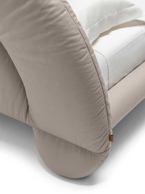 Jacqueline Bed