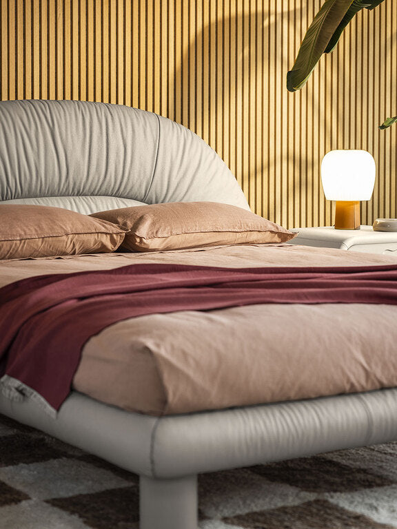 Jacqueline Bed