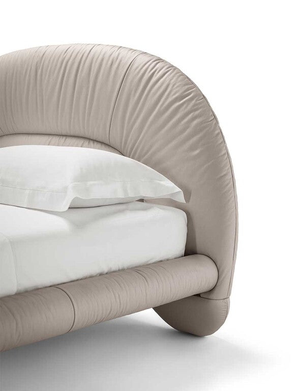 Jacqueline Bed