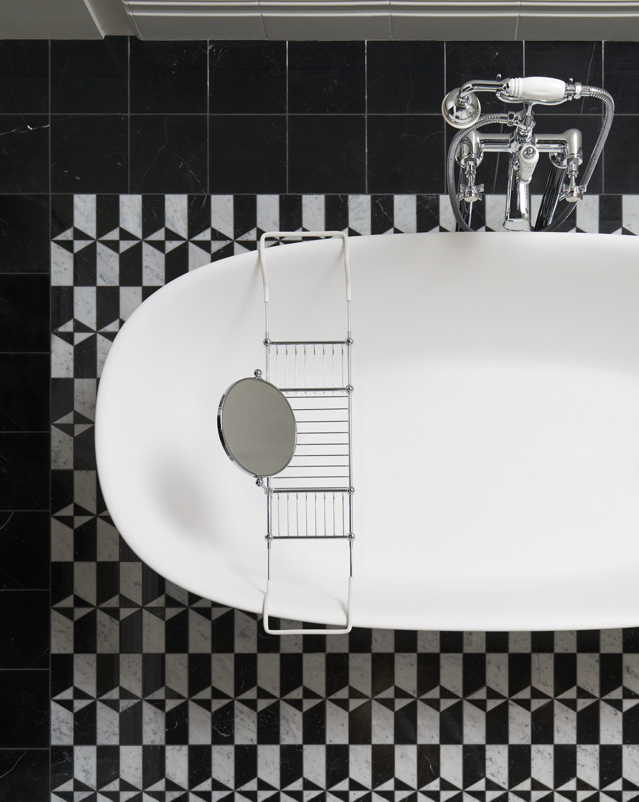 Bañera exenta Dove White Tec Plus con patas