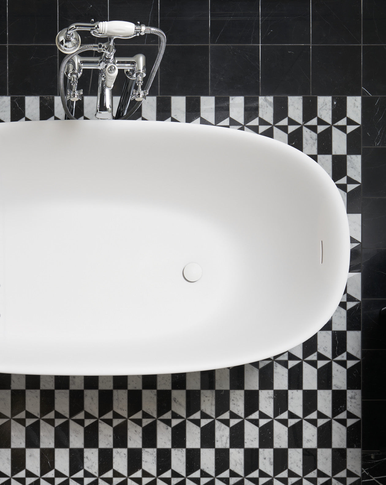 Bañera exenta Dove White Tec Plus con patas