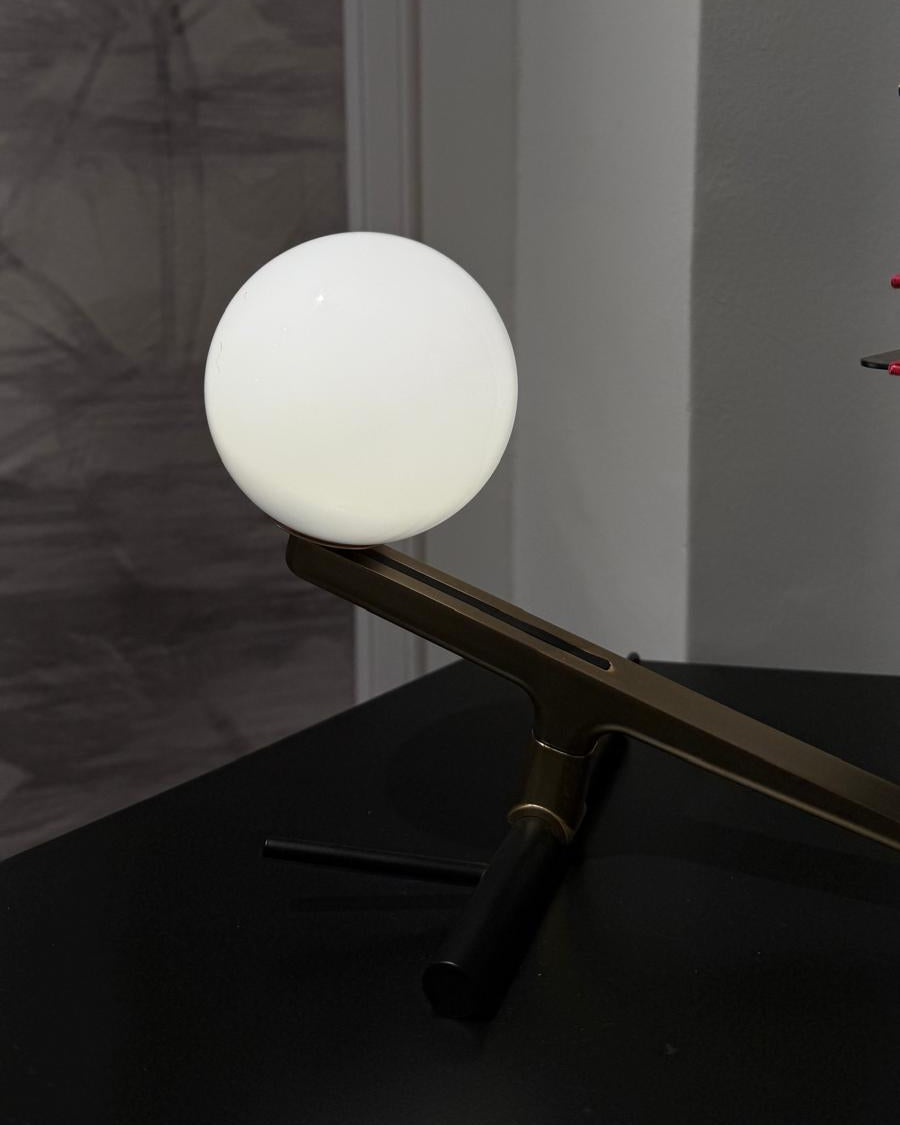 ( LÁMPARA YANZY TABLE + ARTEMIDE).jpeg