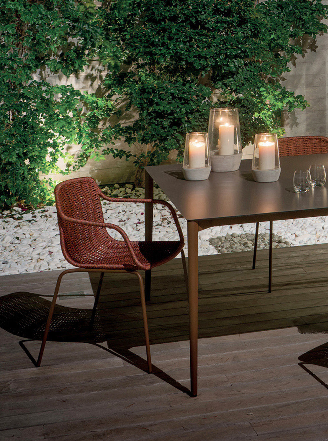 Lapala outdoor dining chair with armrests