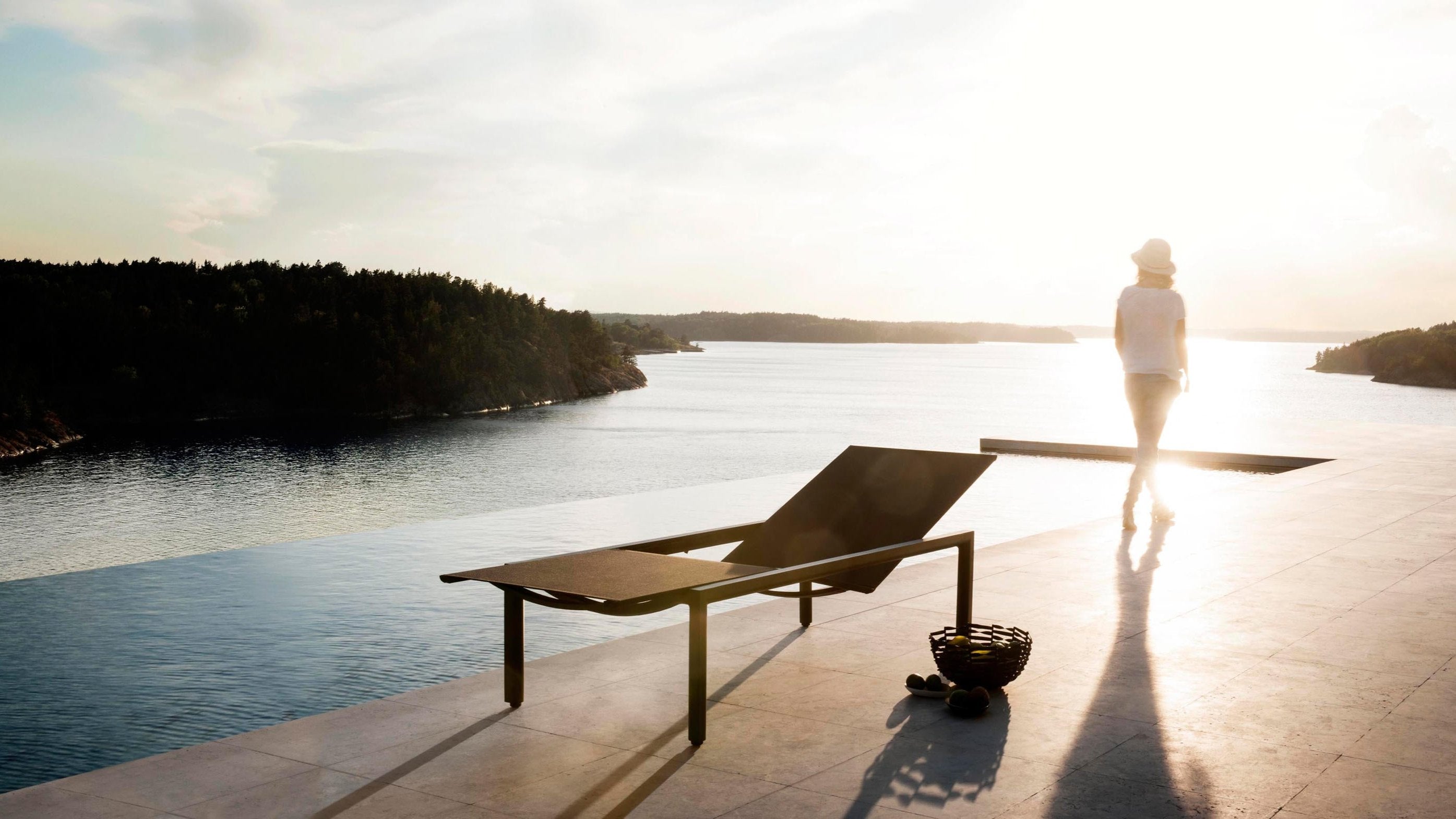 Illum outdoor lounger 