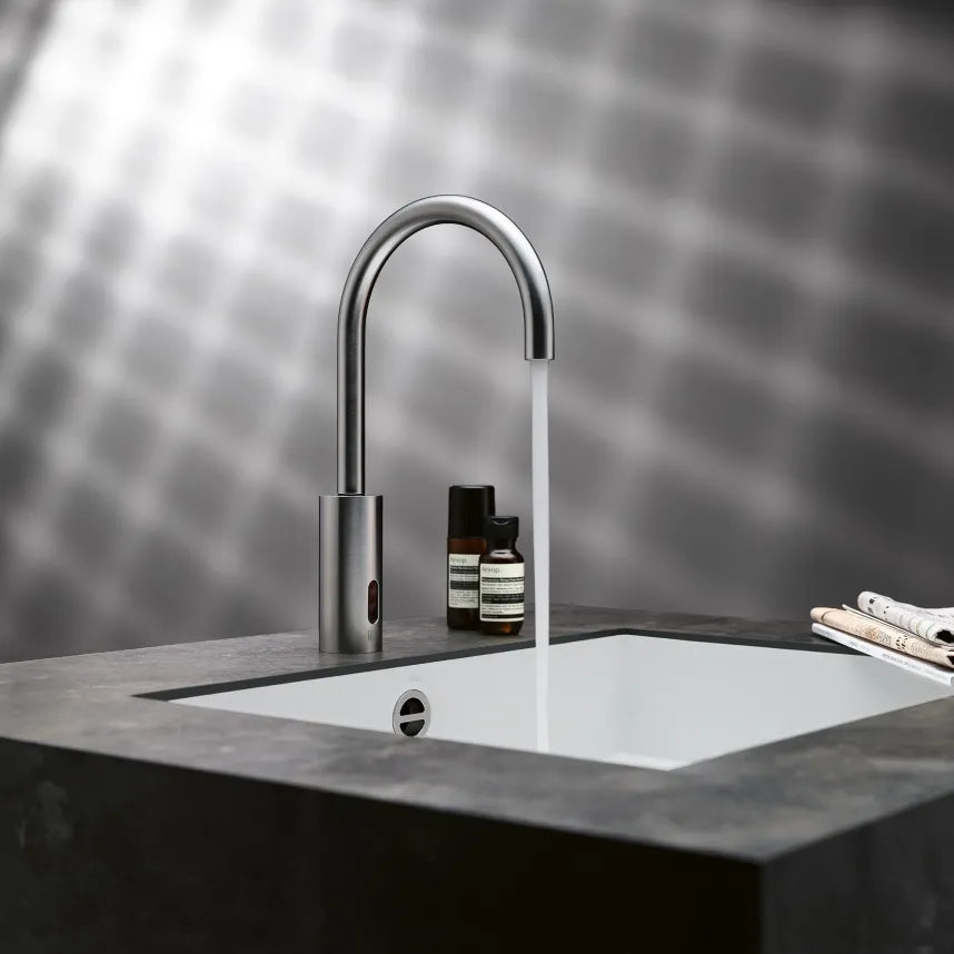 Grifo de lavabo con función de apertura y cierre electrónicos sin válvula TARA