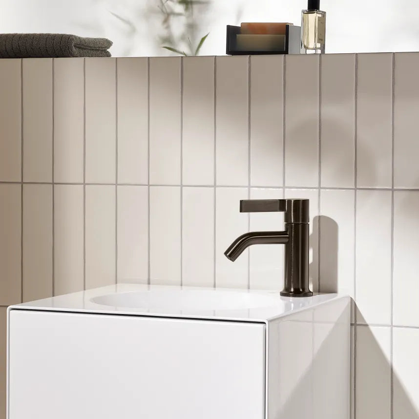 VAIA single-lever basin faucet with automatic valve