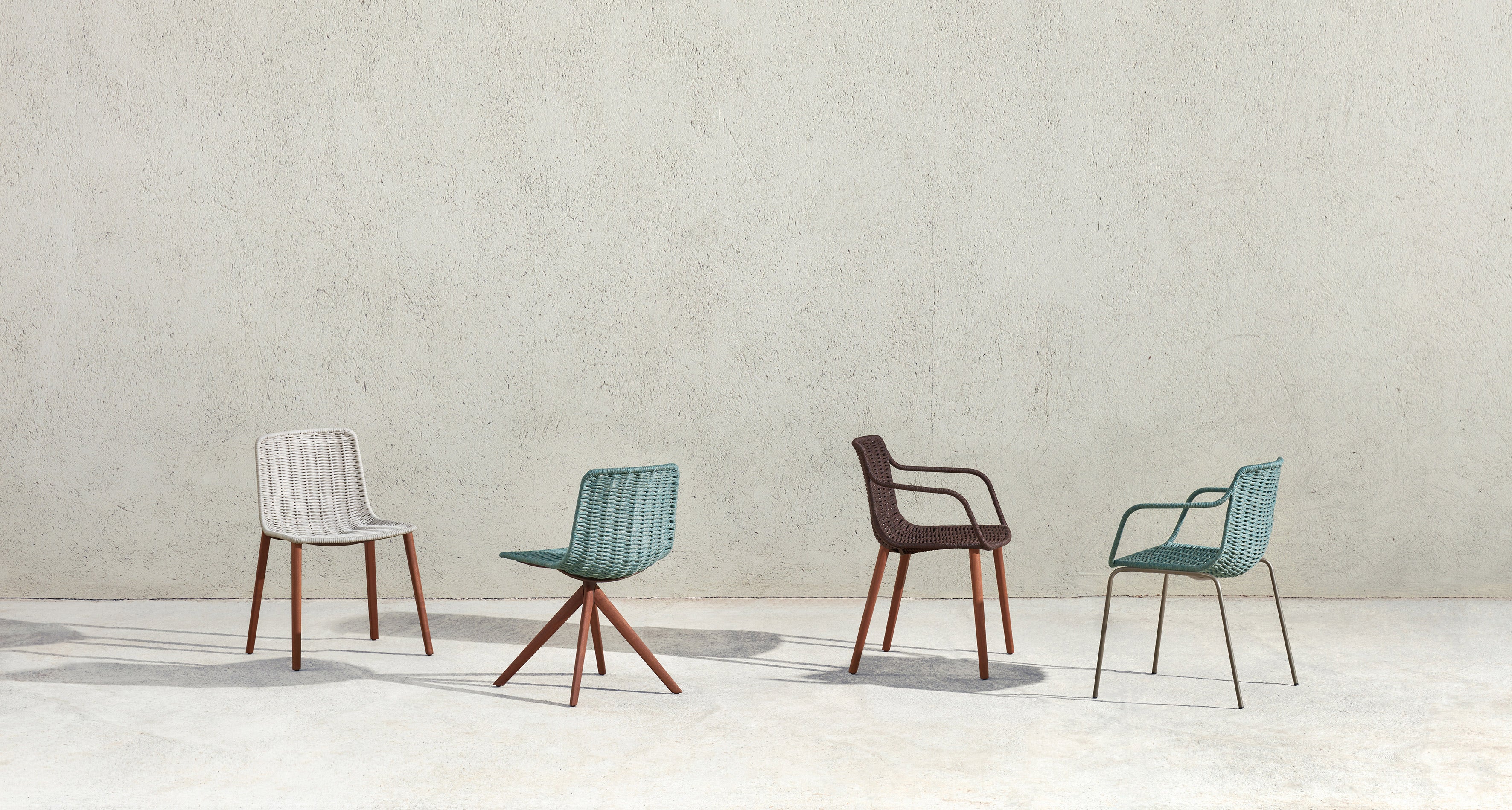 Lapala outdoor dining chair with armrests