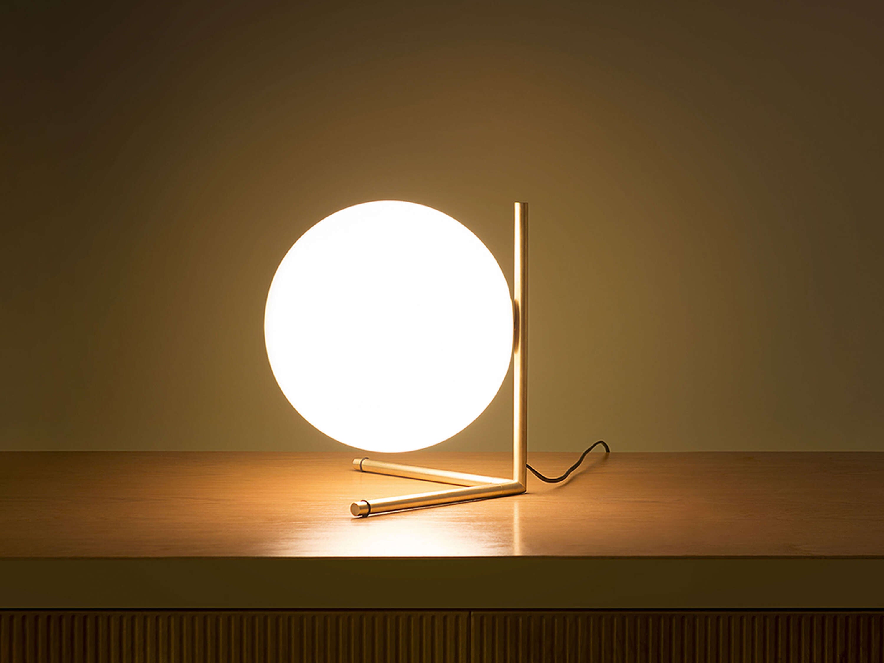 IC Lights T2 Table Lamp