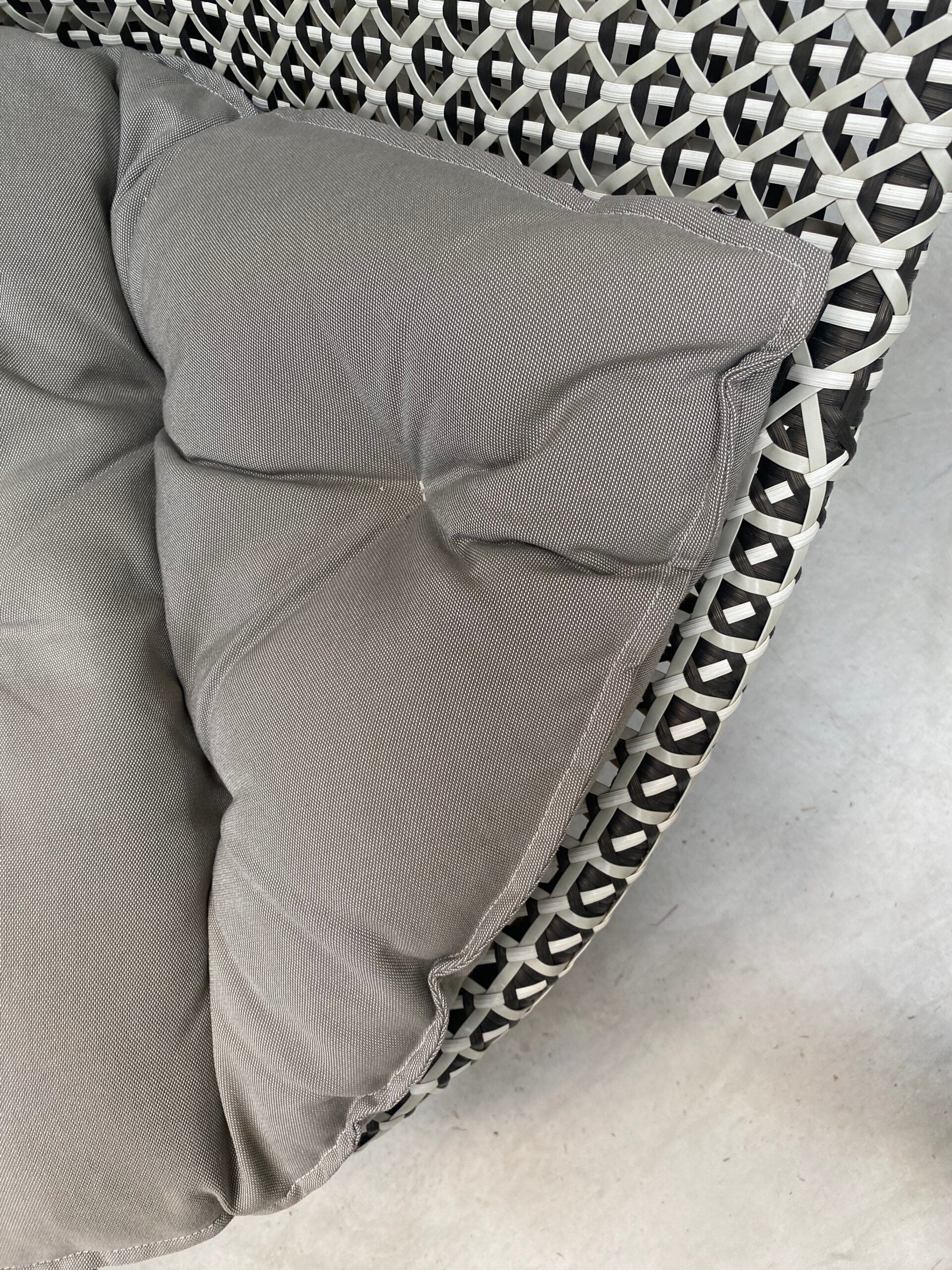 SILLÓN ‘MBRACE’ DEDON