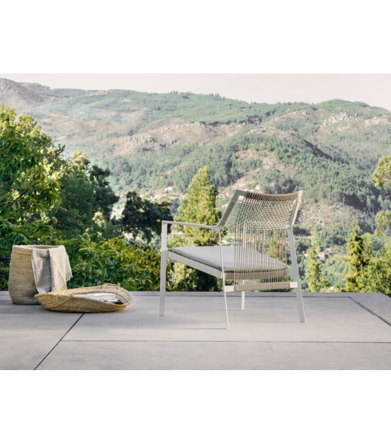 Nodi outdoor armchair