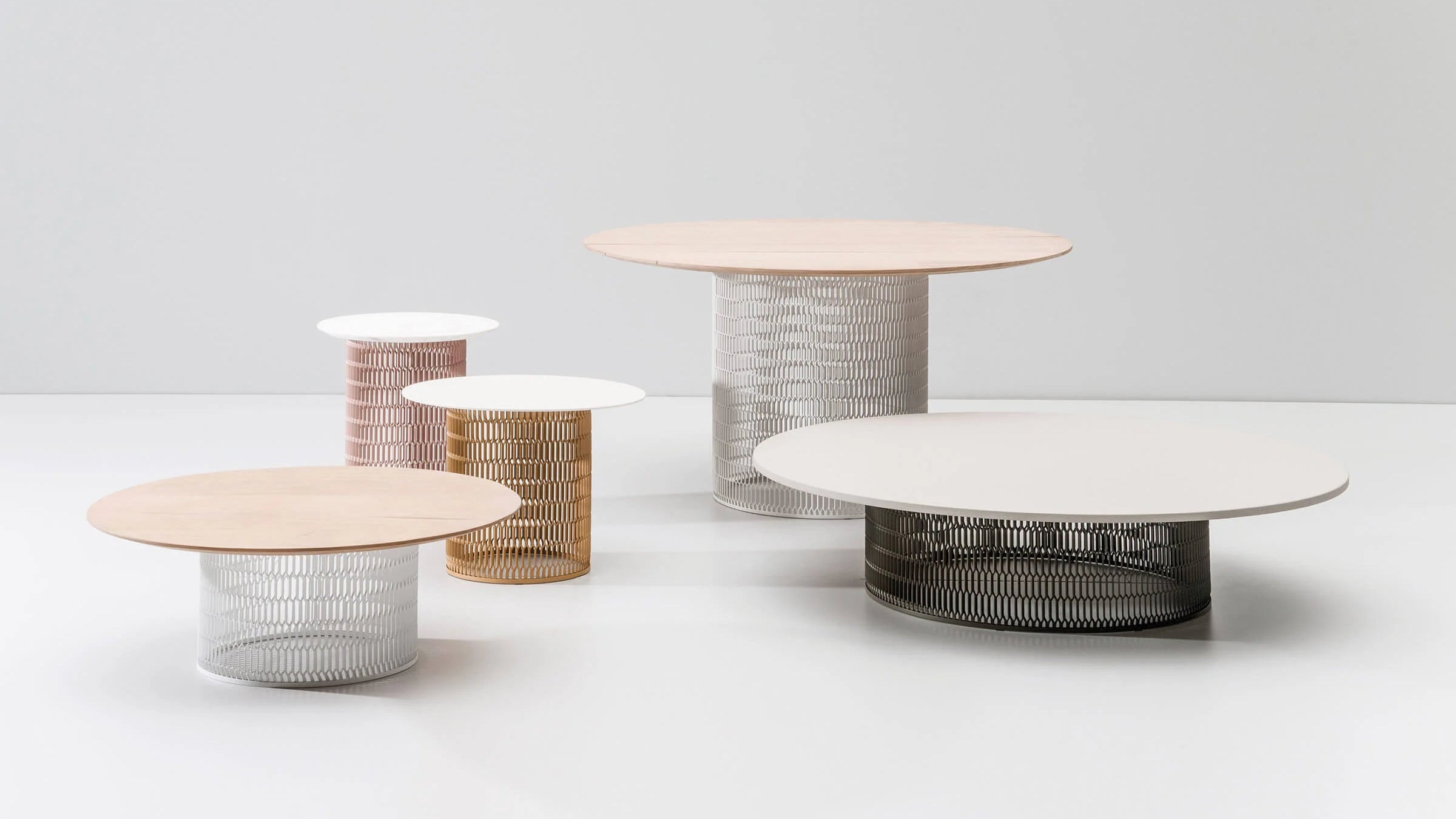 Mesh Dining Table Ø135 | Teak Top