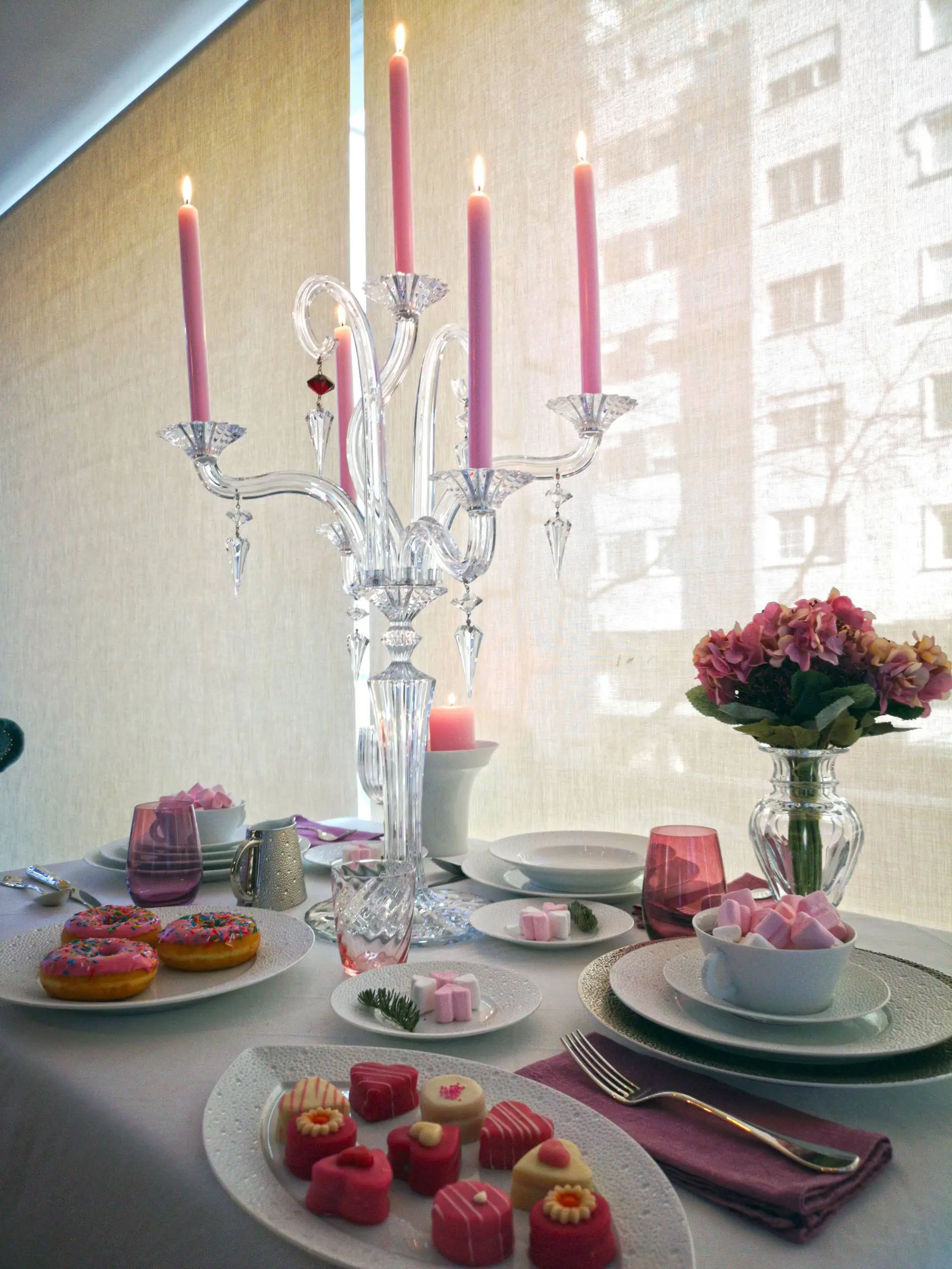 Déle un toque de lujo a su hogar con candelabros para centros de mesa, Gunni &amp; Trentino