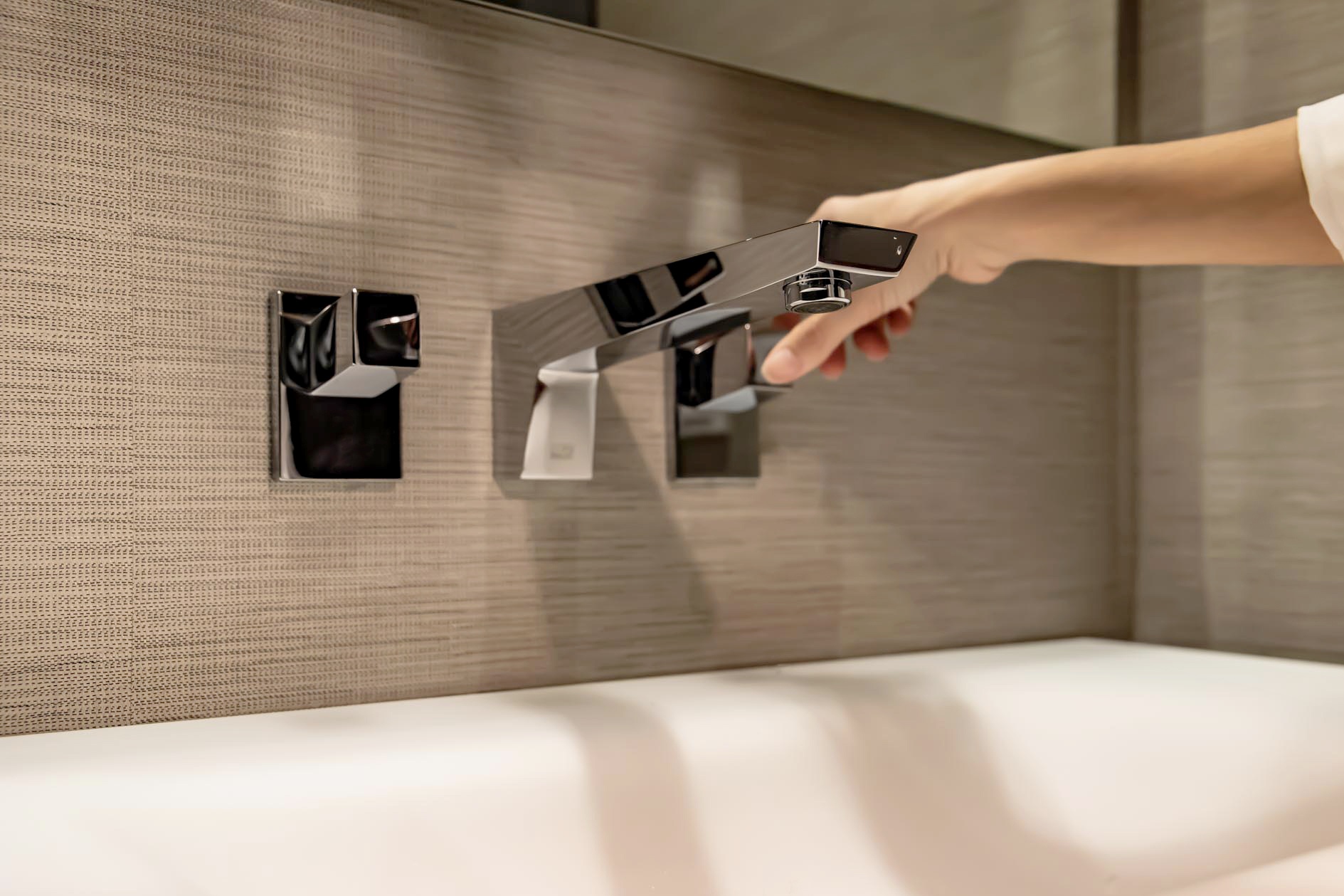 Grifos para baños de lujo con diseños modernos y clásicos